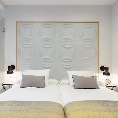 Art House Paral-lel Sant Antoni * Barcelona